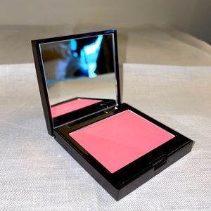 Laura Mercier blush 💕